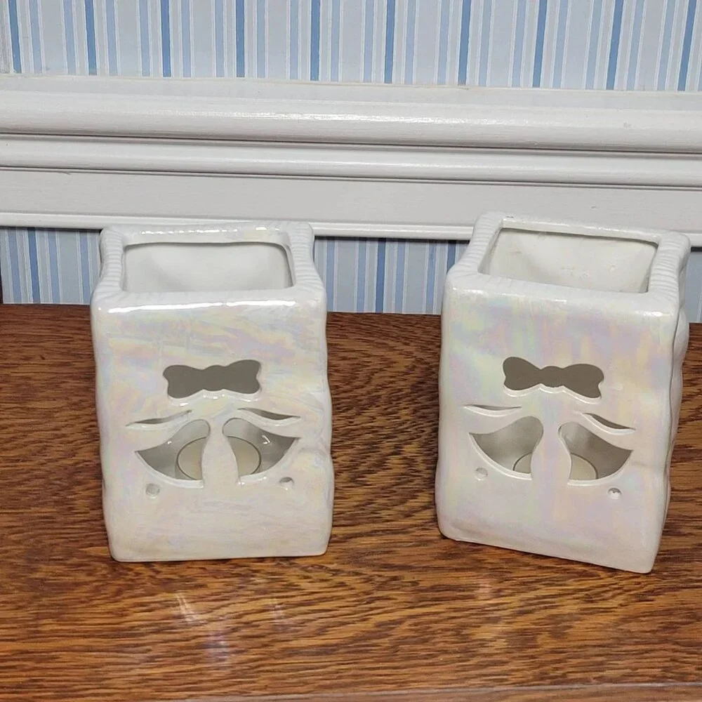 Vintage White Iridescent‎ Ceramic Tealight Candle Holder - Wedding Bells w/Bow